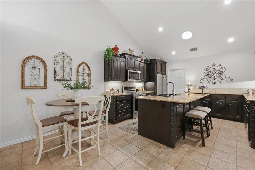 6153 Welden Court Fort Worth, TX 76132