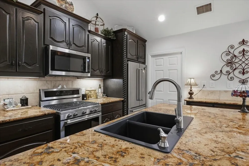 6153 Welden Court Fort Worth, TX 76132