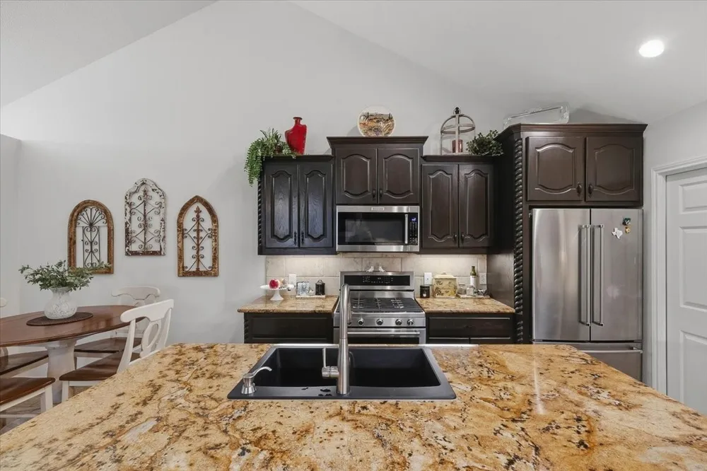 6153 Welden Court Fort Worth, TX 76132
