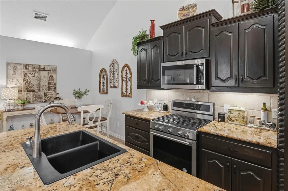 6153 Welden Court Fort Worth, TX 76132