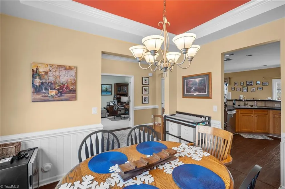 4236 Laurel Ridge Circle Winston-Salem, NC 27107