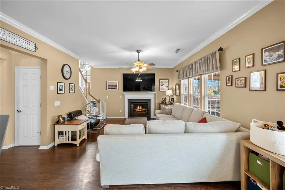 4236 Laurel Ridge Circle Winston-Salem, NC 27107