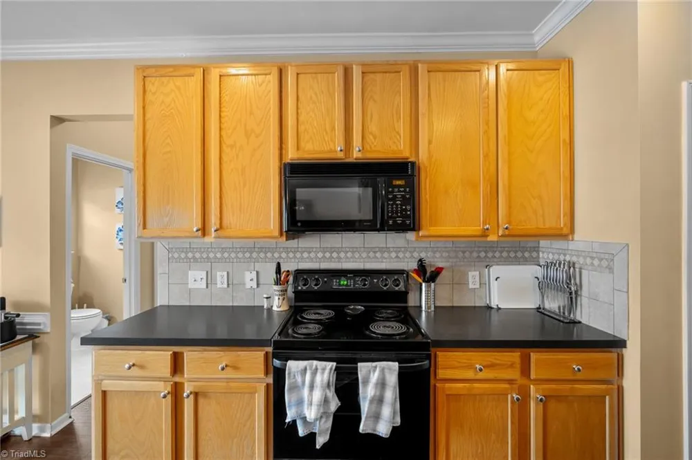 4236 Laurel Ridge Circle Winston-Salem, NC 27107