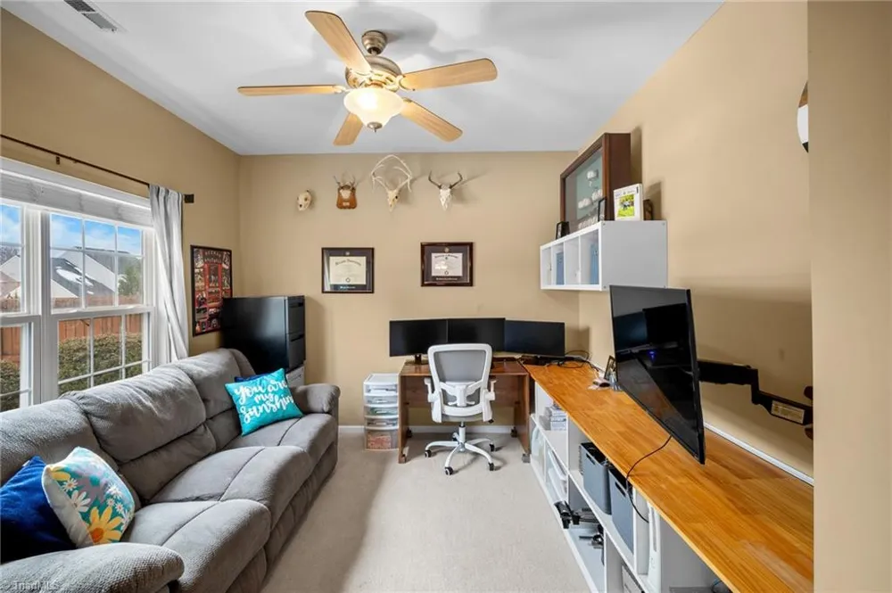 4236 Laurel Ridge Circle Winston-Salem, NC 27107