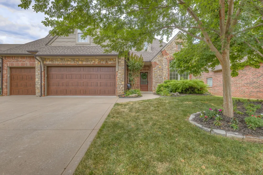 10483 S 86th East EastAvenue Bixby, OK 74133