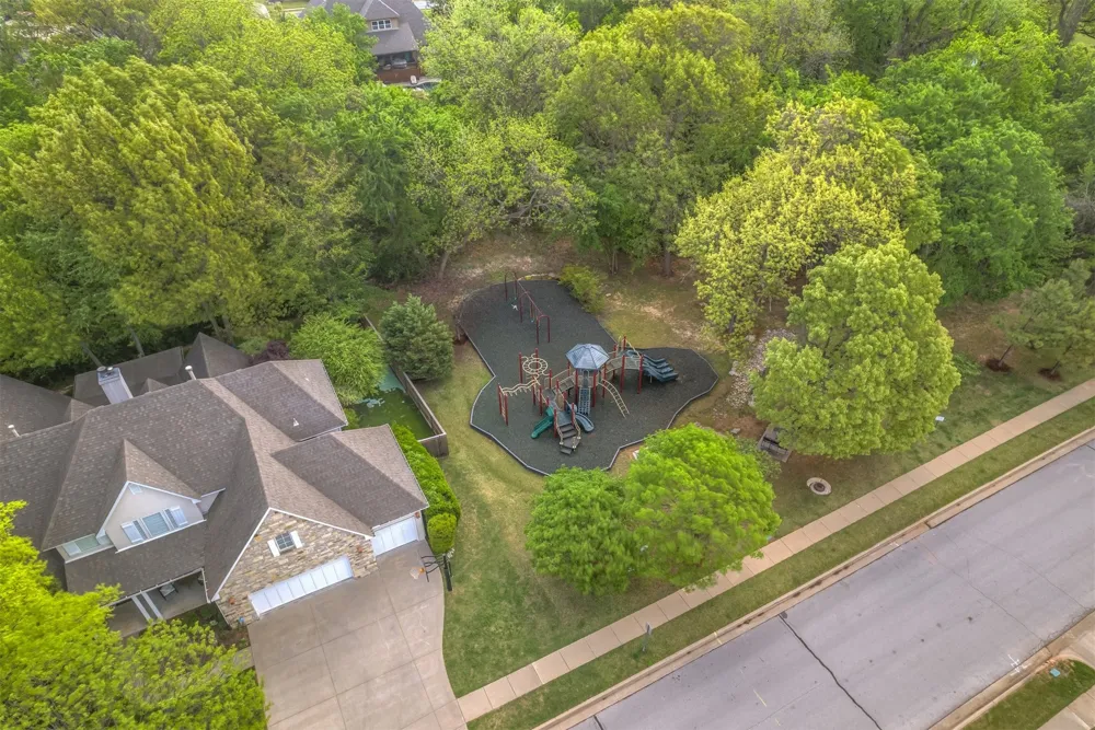 10483 S 86th East EastAvenue Bixby, OK 74133