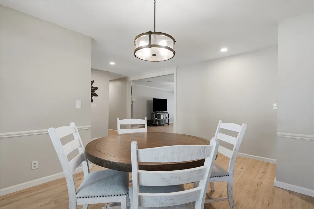 8812 S Delaware Place Tulsa, OK 74137