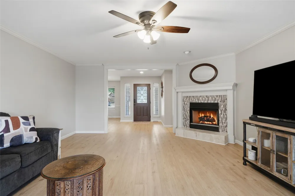 8812 S Delaware Place Tulsa, OK 74137