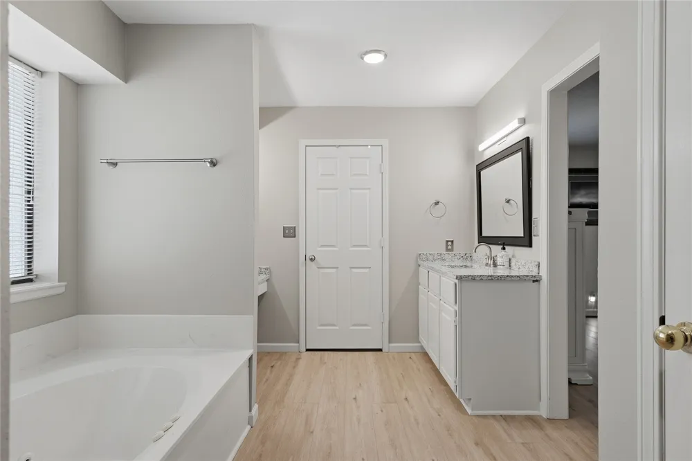 8812 S Delaware Place Tulsa, OK 74137