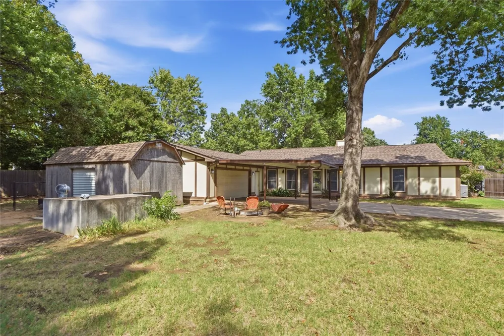 8812 S Delaware Place Tulsa, OK 74137
