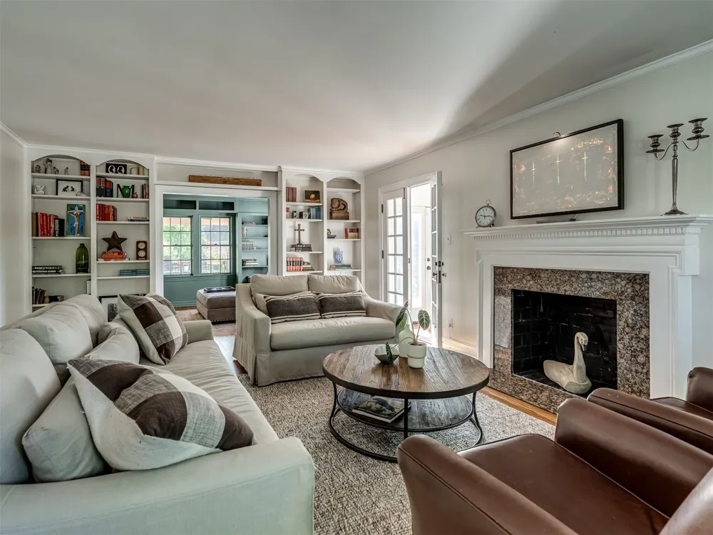3863 S Utica Avenue Tulsa, OK 74105