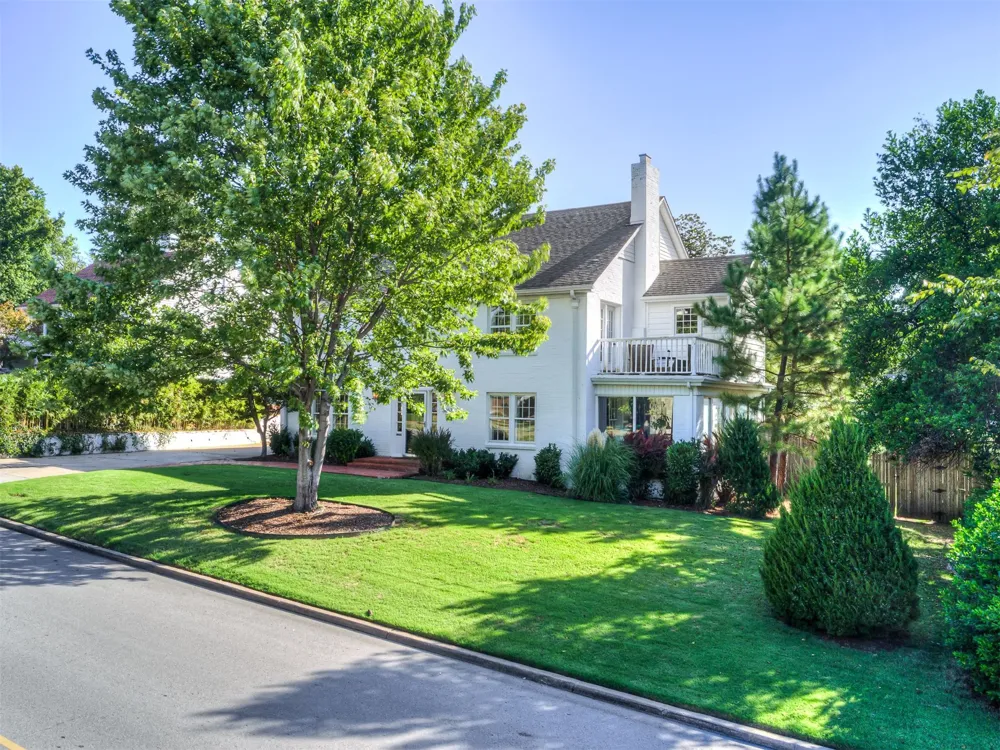 3863 S Utica Avenue Tulsa, OK 74105