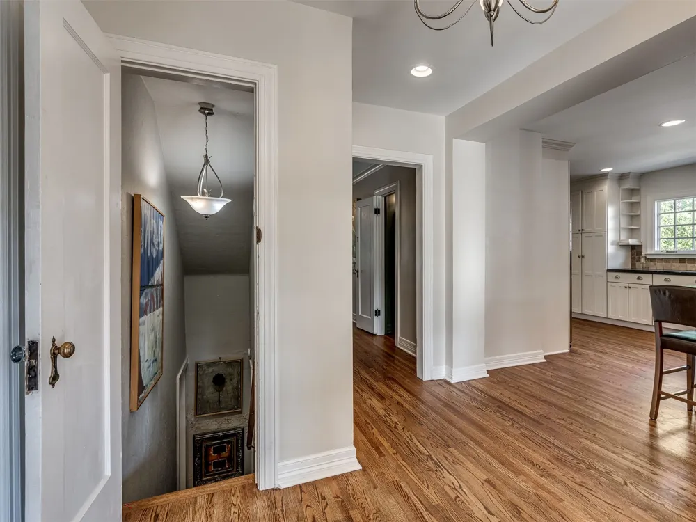 3863 S Utica Avenue Tulsa, OK 74105