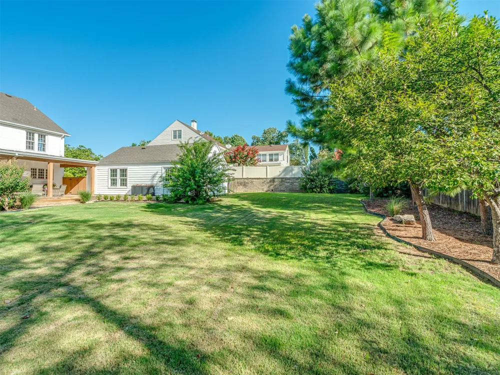 3863 S Utica Avenue Tulsa, OK 74105