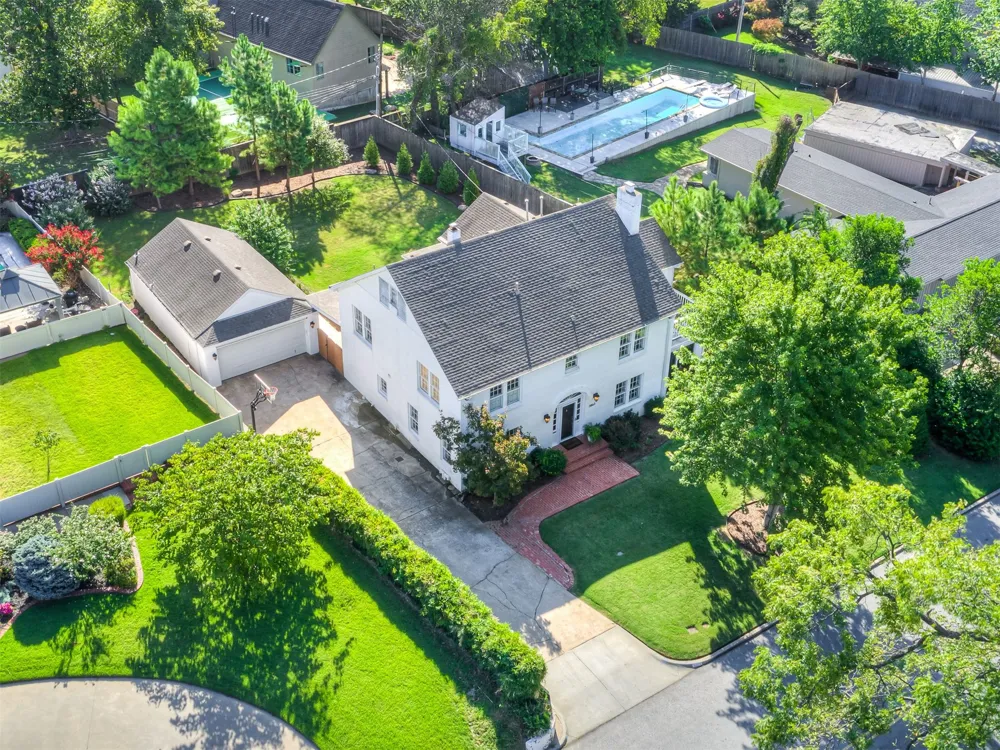 3863 S Utica Avenue Tulsa, OK 74105