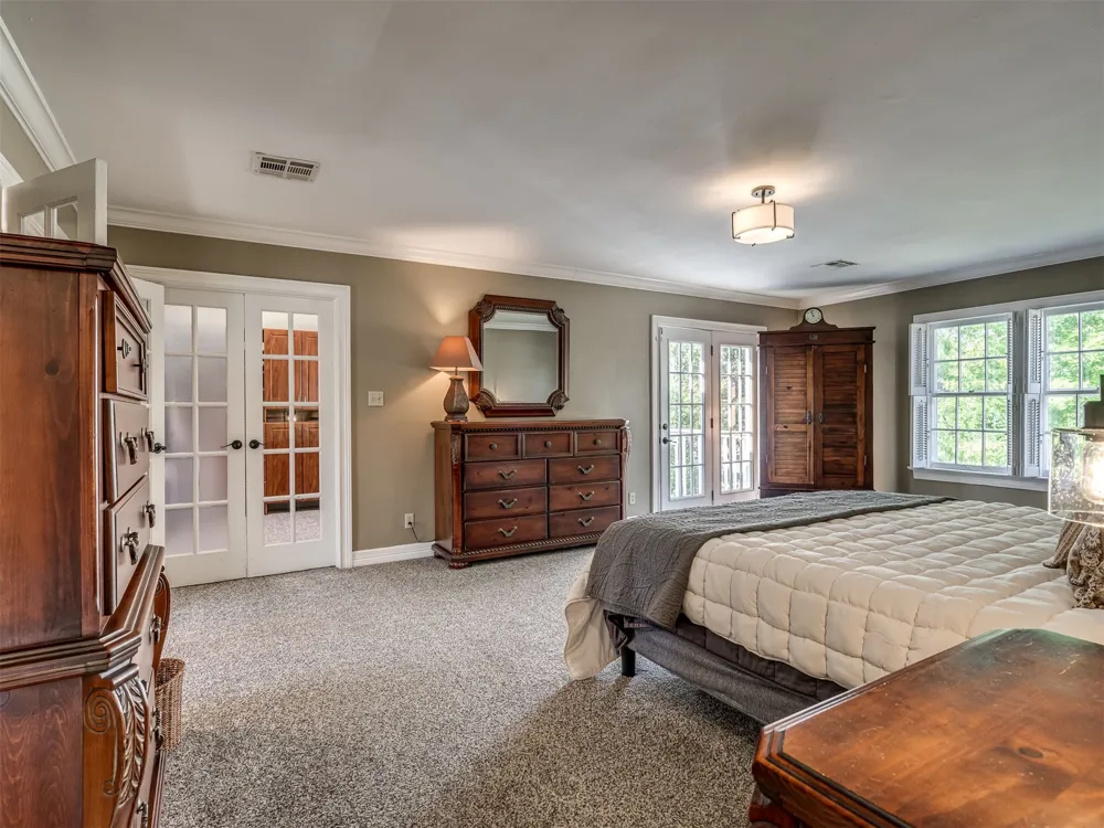 3863 S Utica Avenue Tulsa, OK 74105