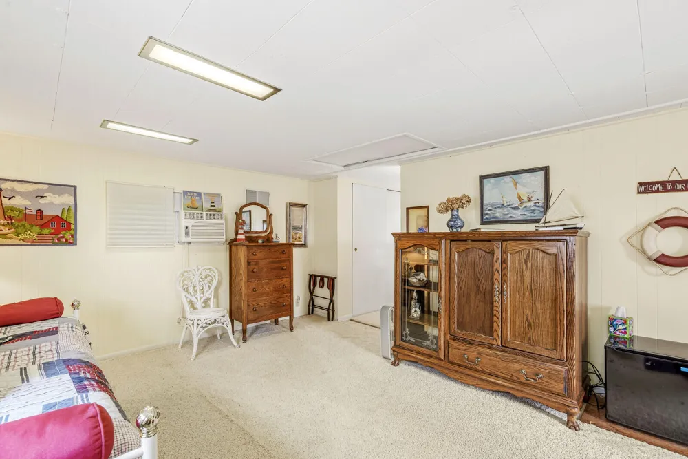 23806 S Shore Drive Edwardsburg, MI 49112