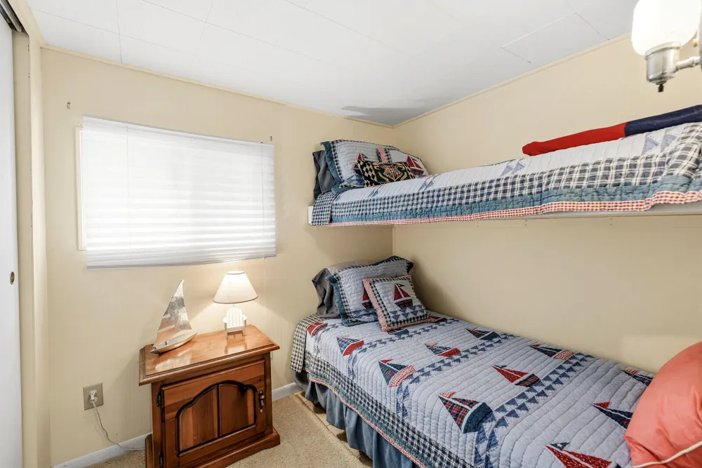 23806 S Shore Drive Edwardsburg, MI 49112