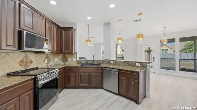 3032 Prairie Bluff Seguin, TX 78155