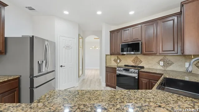 3032 Prairie Bluff Seguin, TX 78155