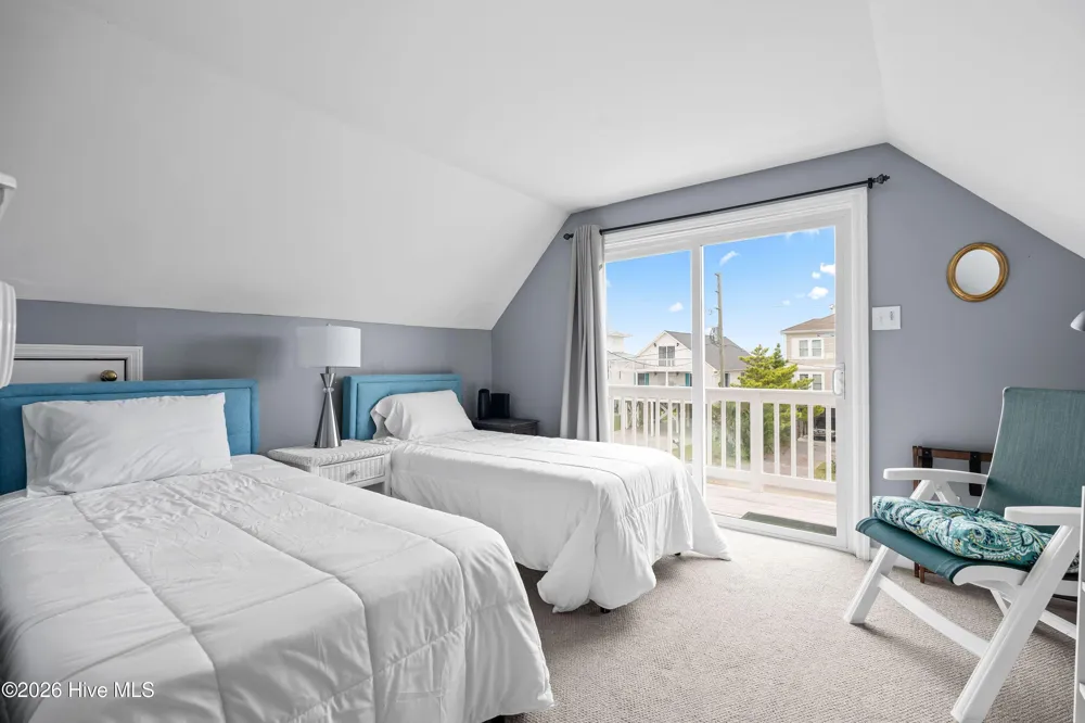 1218 New River Drive Surf City, NC 28445