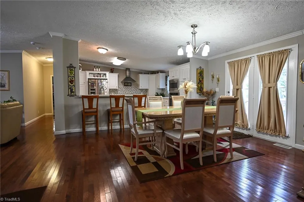 5017 Natalie Temple Lane Winston-Salem, NC 27105