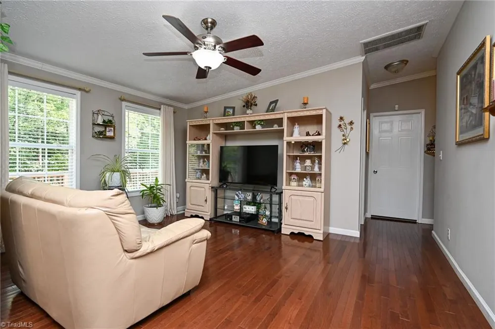5017 Natalie Temple Lane Winston-Salem, NC 27105