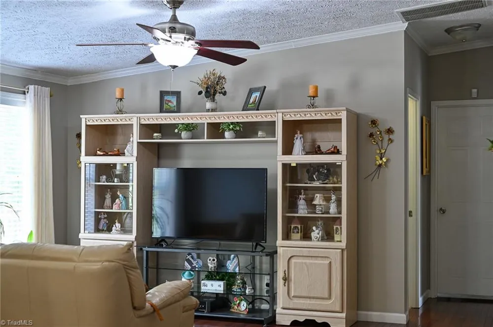 5017 Natalie Temple Lane Winston-Salem, NC 27105