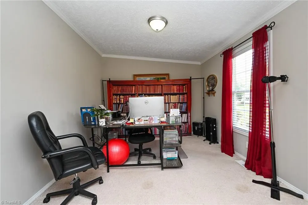 5017 Natalie Temple Lane Winston-Salem, NC 27105
