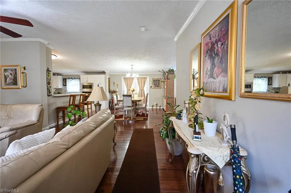 5017 Natalie Temple Lane Winston-Salem, NC 27105