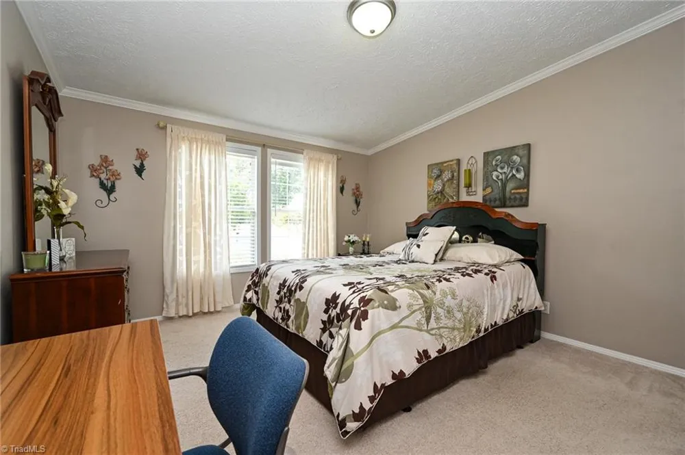 5017 Natalie Temple Lane Winston-Salem, NC 27105