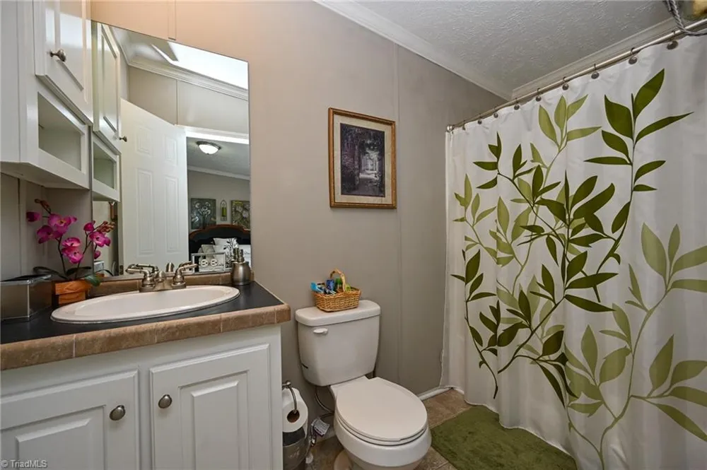 5017 Natalie Temple Lane Winston-Salem, NC 27105