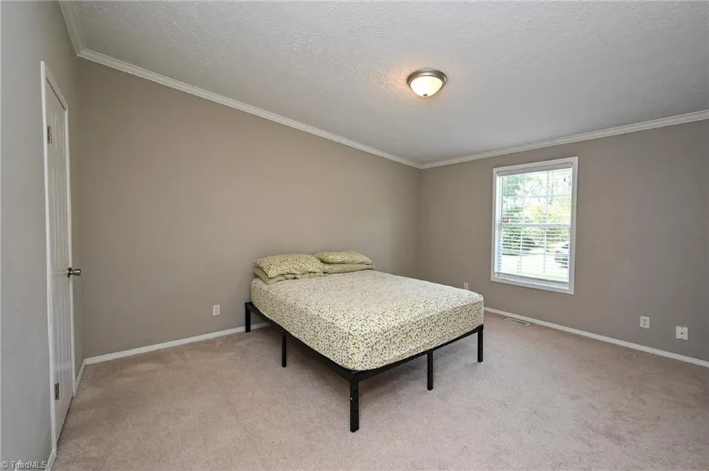 5017 Natalie Temple Lane Winston-Salem, NC 27105