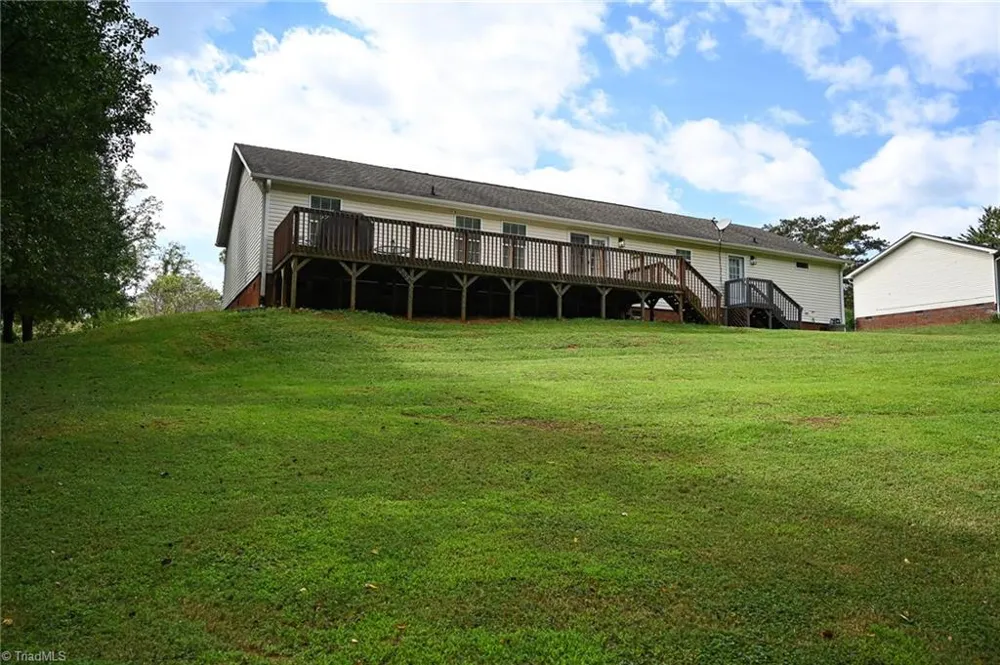 5017 Natalie Temple Lane Winston-Salem, NC 27105