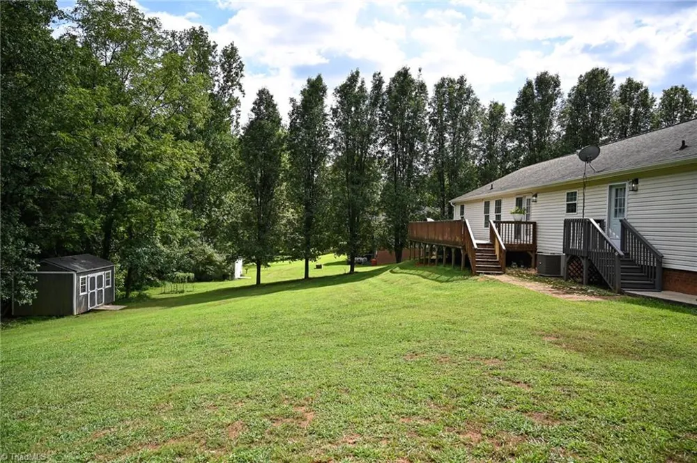 5017 Natalie Temple Lane Winston-Salem, NC 27105