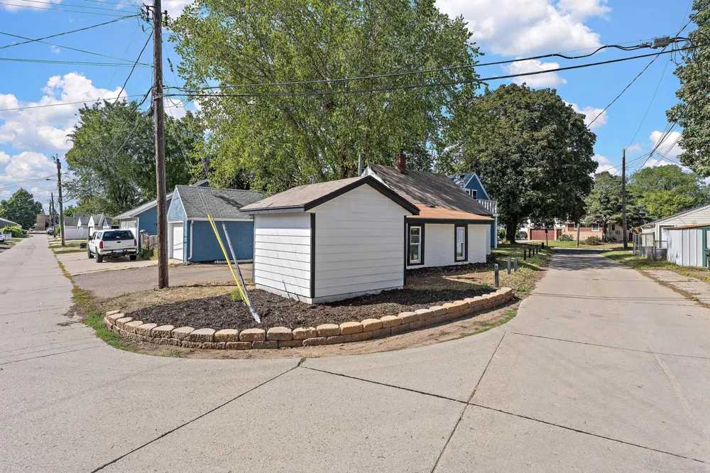 244 Dale Street E South Saint Paul, MN 55075