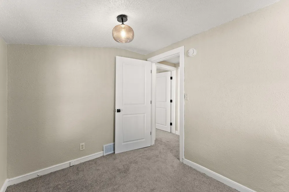 244 Dale Street E South Saint Paul, MN 55075