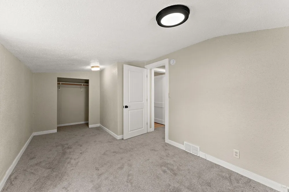 244 Dale Street E South Saint Paul, MN 55075