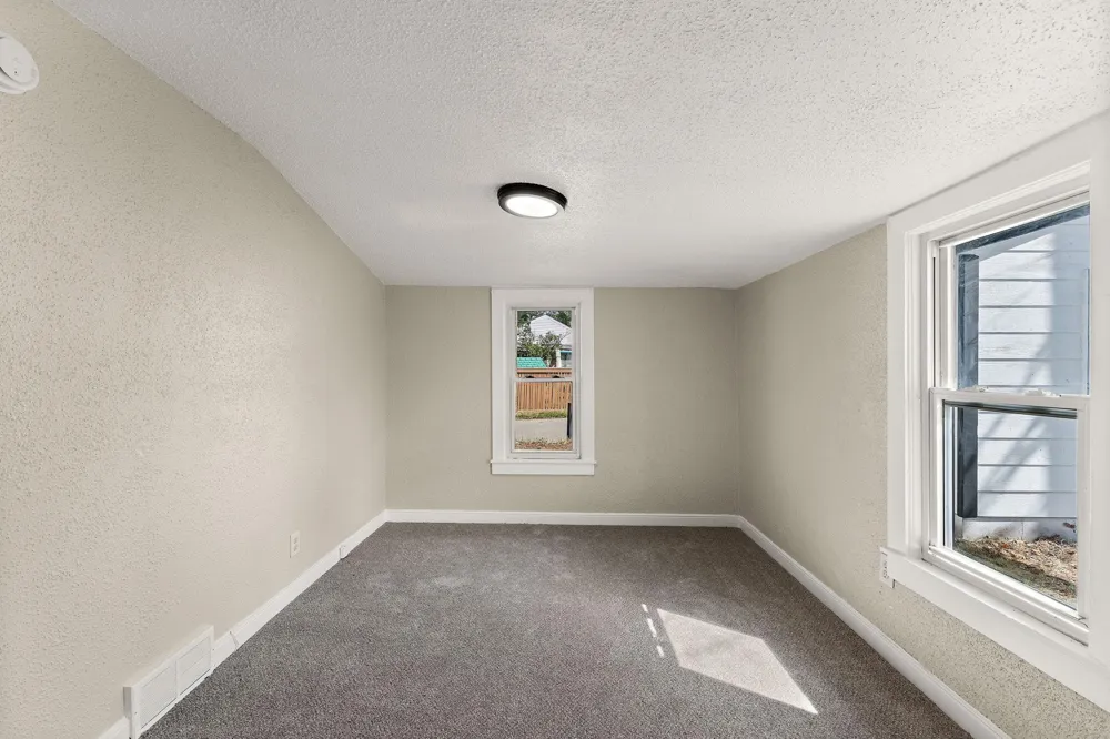 244 Dale Street E South Saint Paul, MN 55075