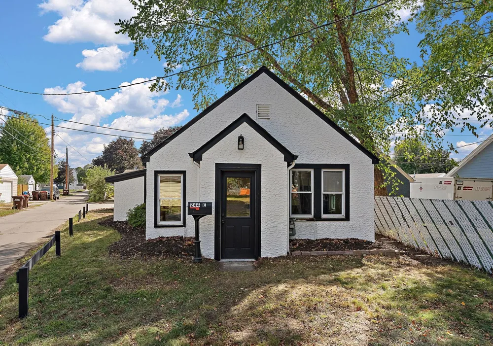 244 Dale Street E South Saint Paul, MN 55075