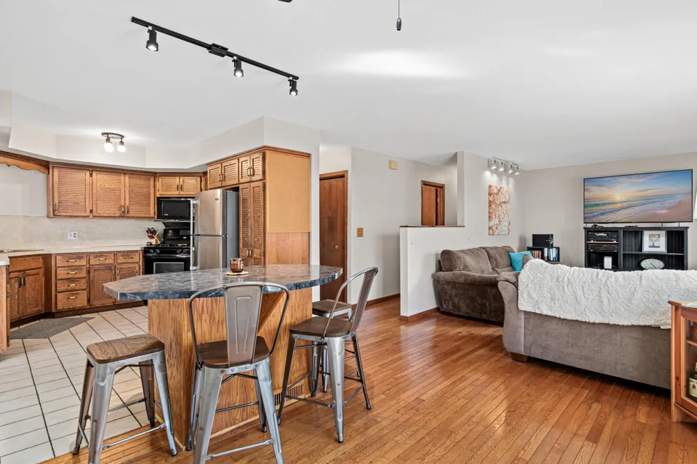7720 Long Lake Road Mounds View, MN 55112