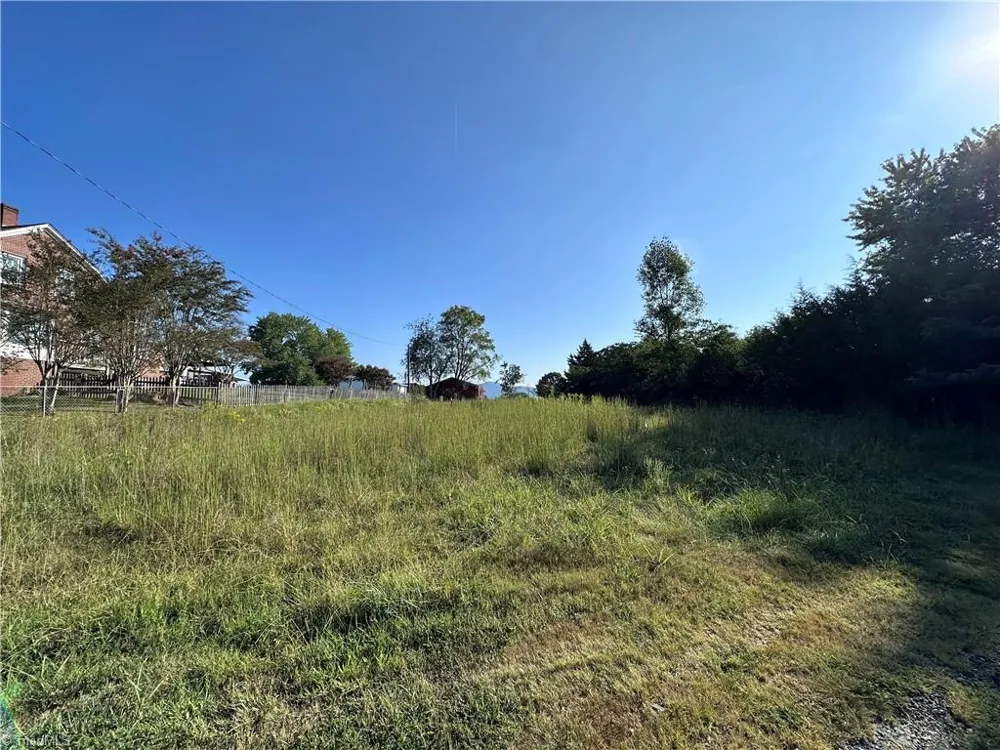 3026 Old 52 Road Pinnacle, NC 27043