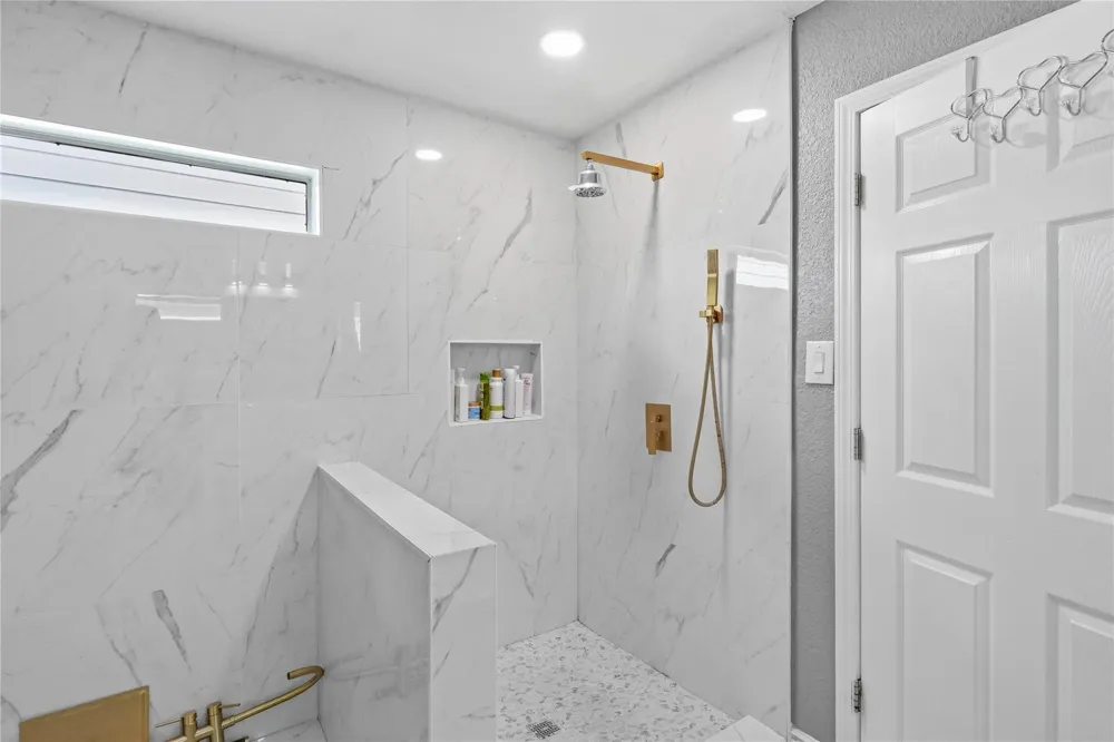 7015 Falling Cherry Place Houston, TX 77049