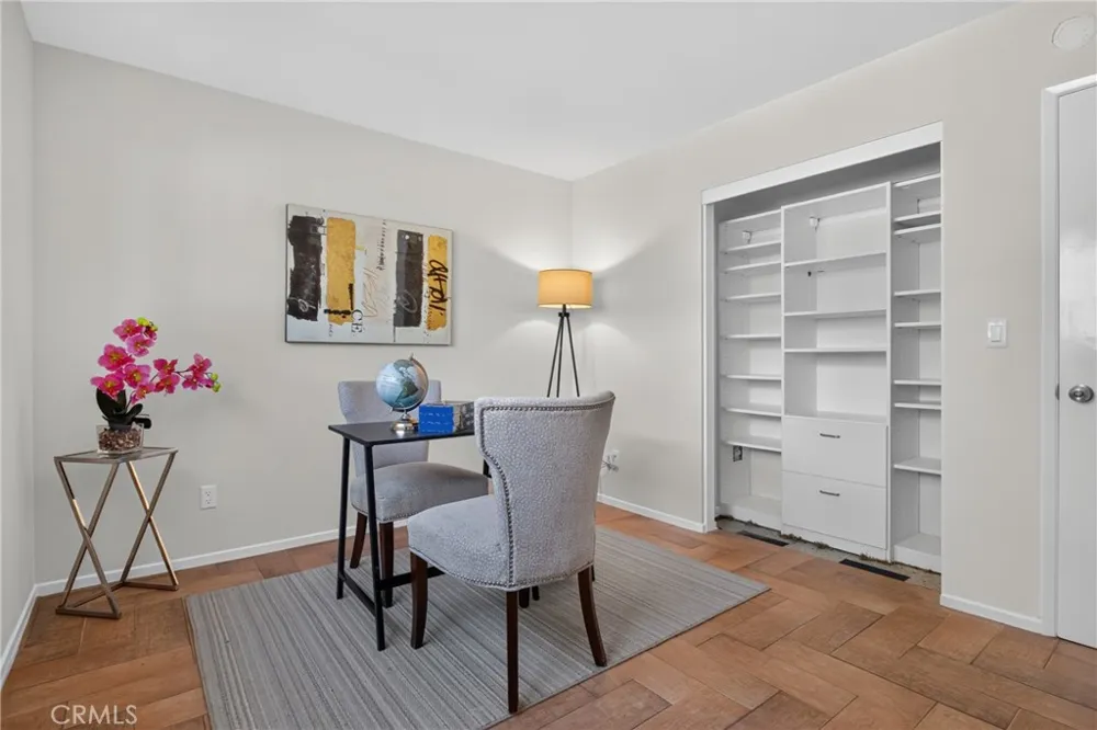 18593 Asuncion Street Porter Ranch, CA 91326