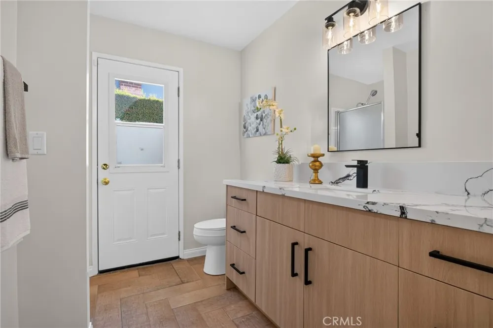 18593 Asuncion Street Porter Ranch, CA 91326