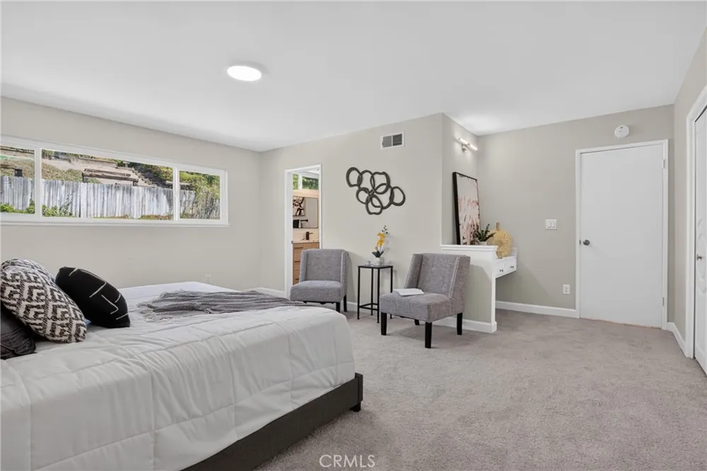 18593 Asuncion Street Porter Ranch, CA 91326