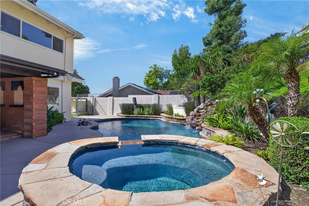 18593 Asuncion Street Porter Ranch, CA 91326