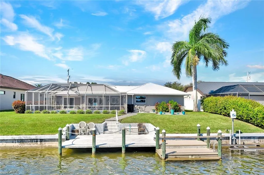 809 SW 2nd Avenue Cape Coral, FL 33991