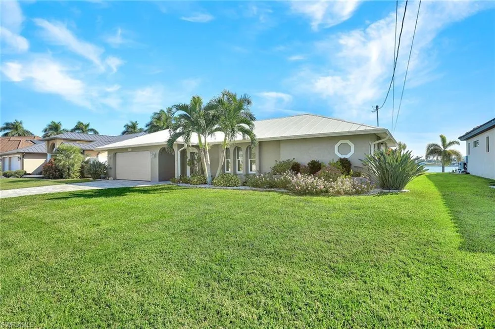 809 SW 2nd Avenue Cape Coral, FL 33991