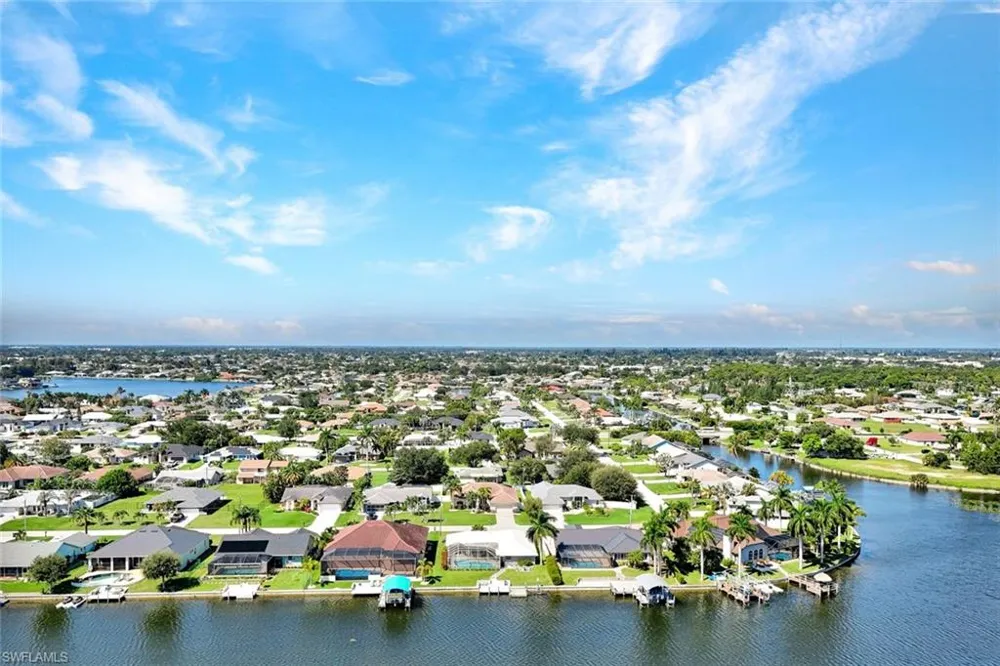 809 SW 2nd Avenue Cape Coral, FL 33991